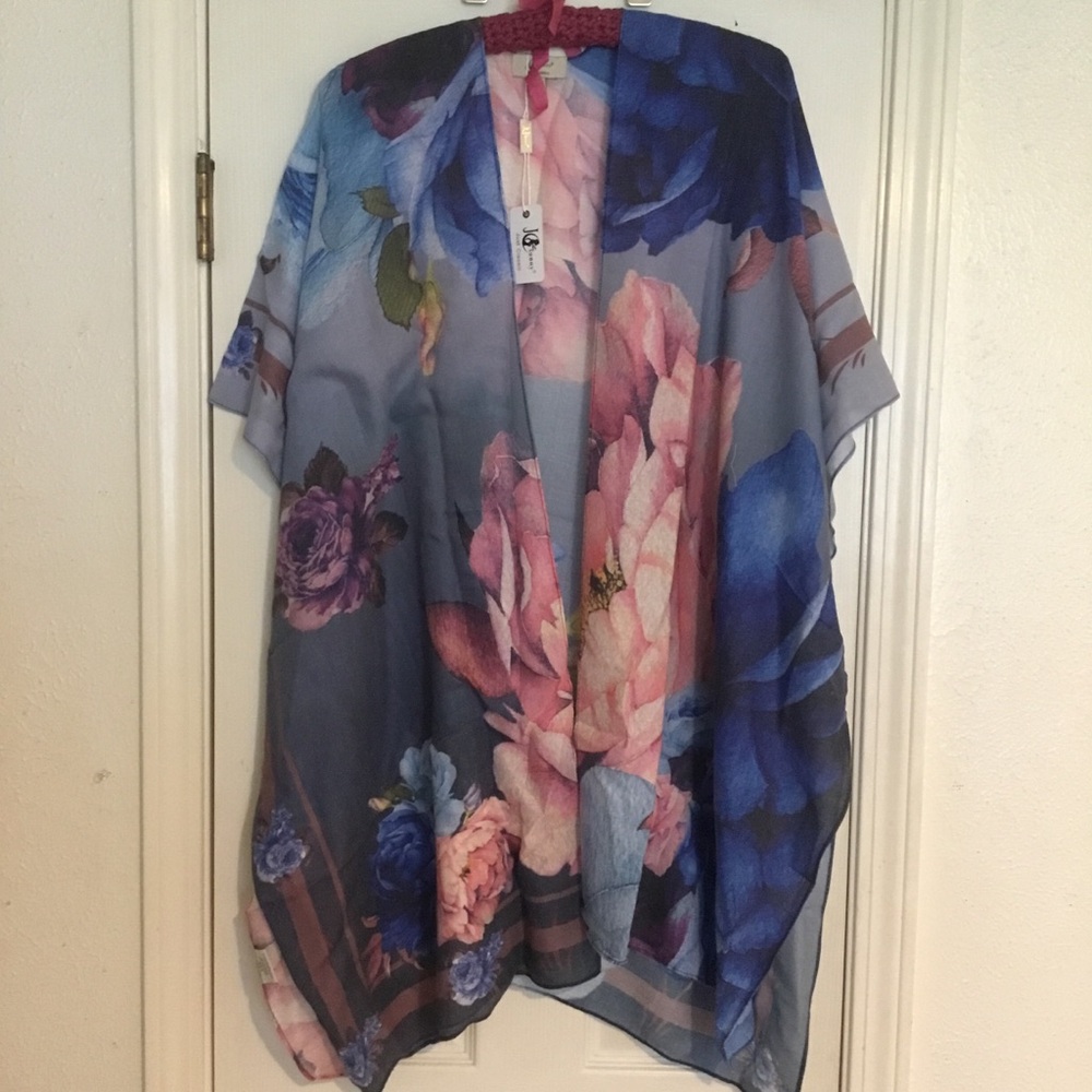NWT Floral JC Sunny Kimono Cover-Up in Blue and Pink